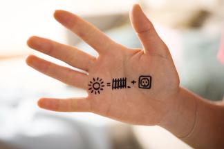 Wärme & Strom | Unabhänigkeit | Hand Symbole