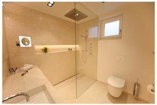 Referenzbad Naturstein Rawe